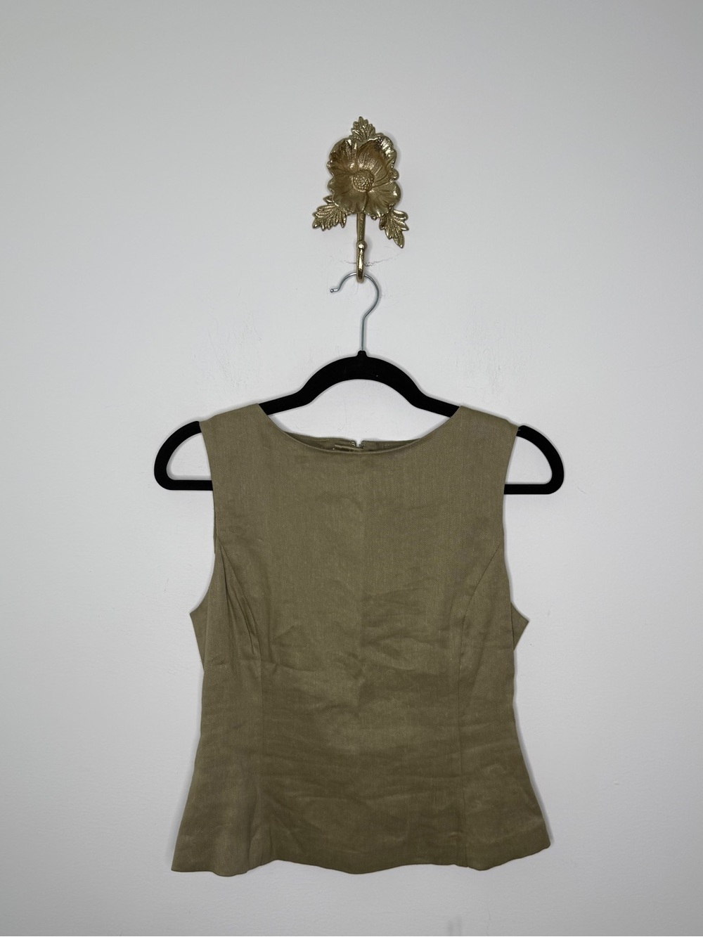 Aritzia Babaton Enigma Shell Top 4